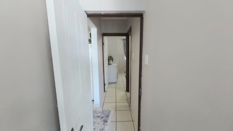 2 Bedroom Property for Sale in Heiderand Western Cape